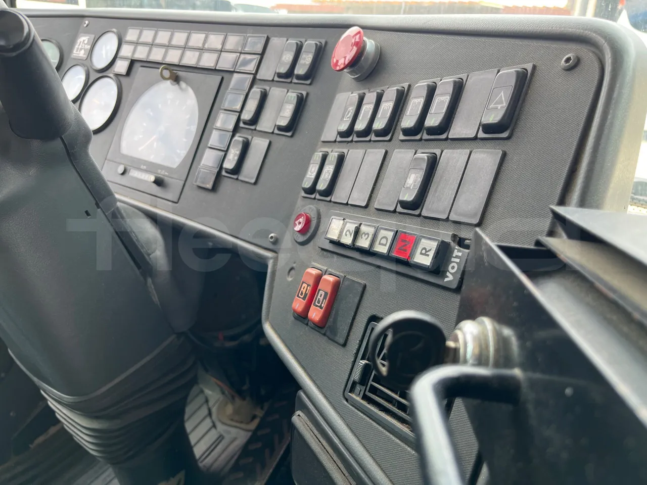 Setra S315 315 NF 457/ Euro 3 -185Kw -12 Mt - radio accessories photo