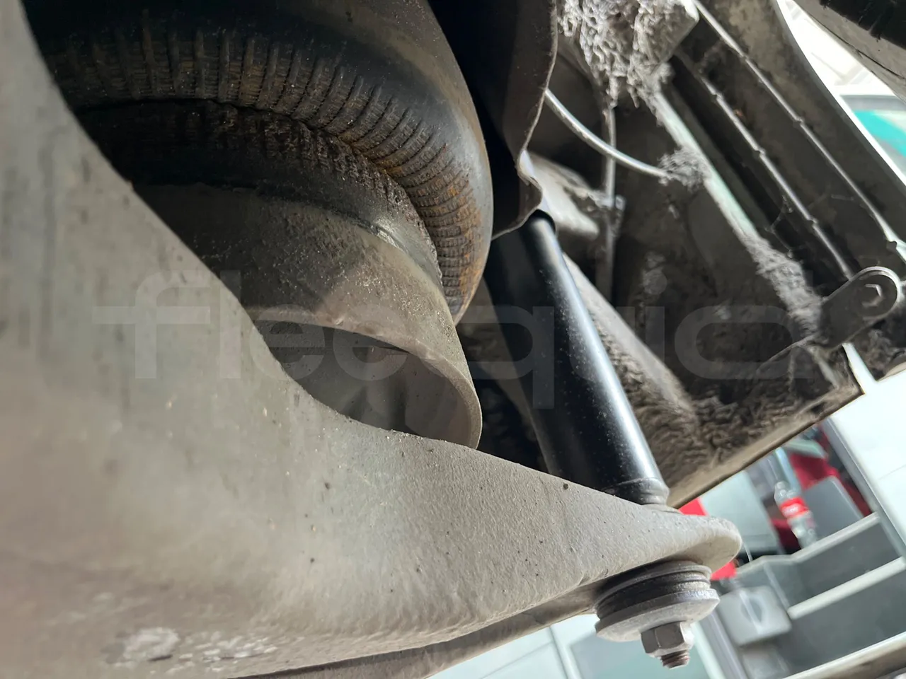 Setra S315 315 NF 457/ Euro 3 -185Kw -12 Mt - axel 2 air springs 1 right