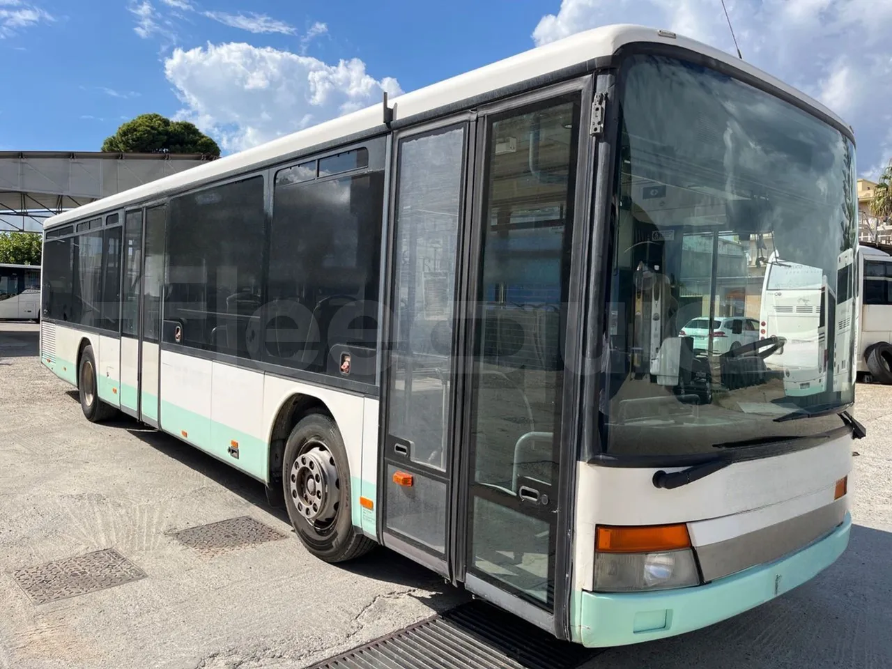 Setra S315 315 NF 457/ Euro 3 -185Kw -12 Mt - Base cover photo
