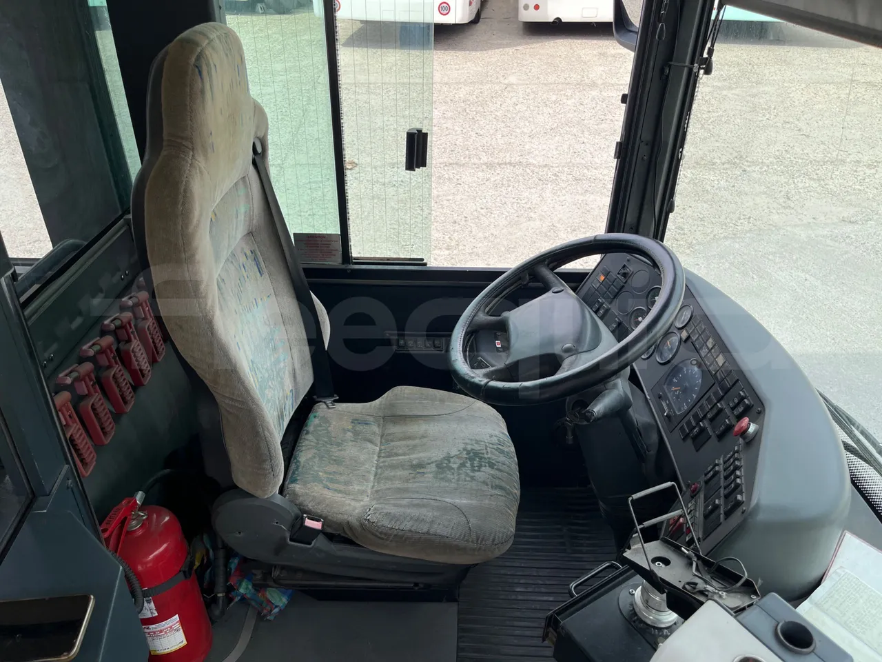 Setra S315 315 NF 457/ Euro 3 -185Kw -12 Mt - driver's seat photo