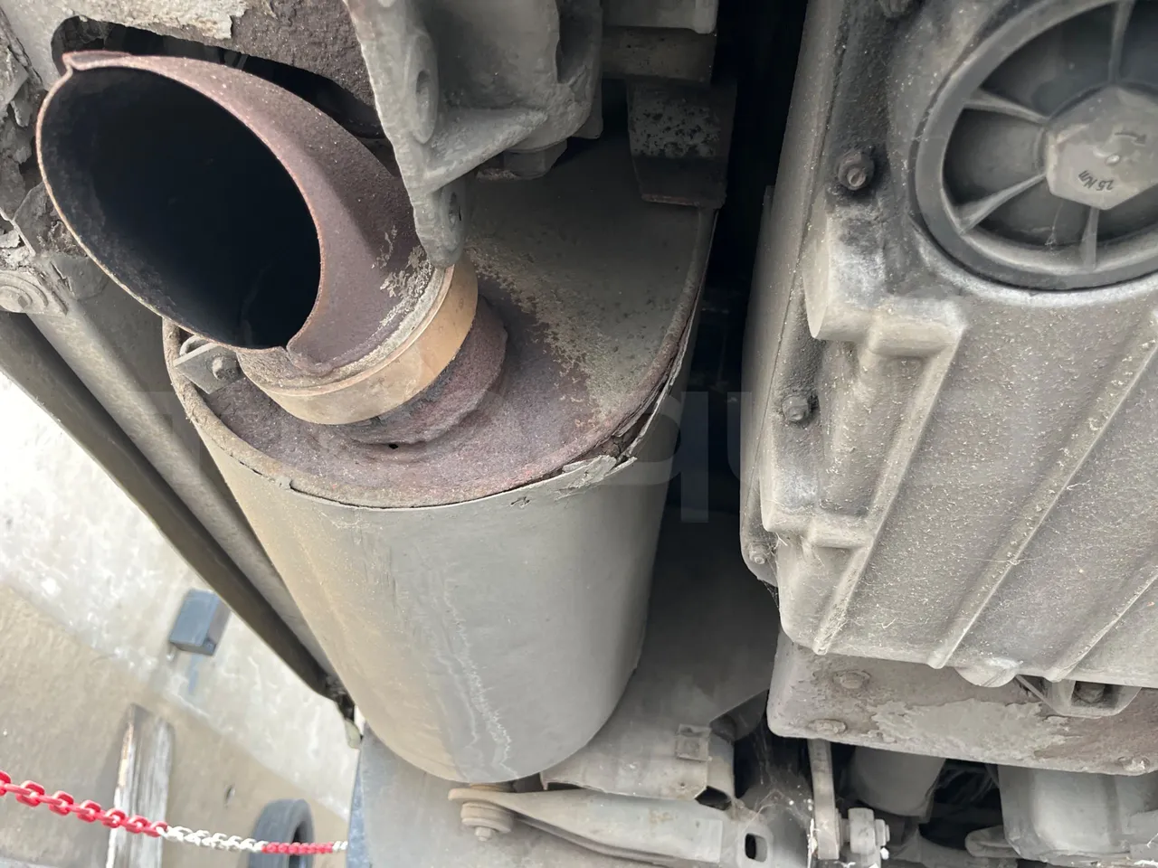 Setra S315 315 NF 457/ Euro 3 -185Kw -12 Mt - exhaust photo