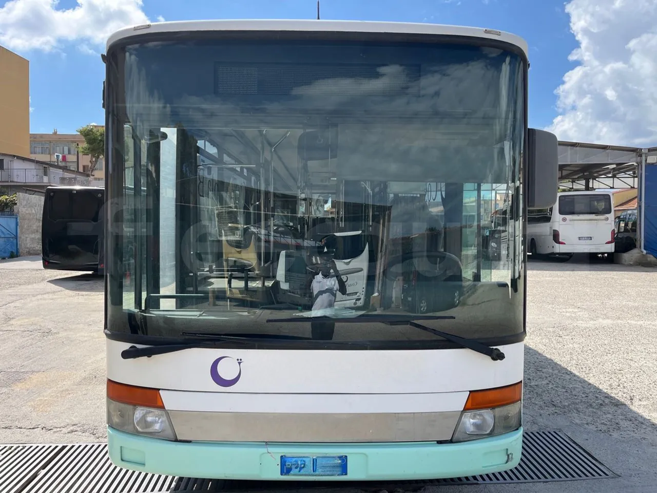 Setra S315 315 NF 457/ Euro 3 -185Kw -12 Mt - front photo