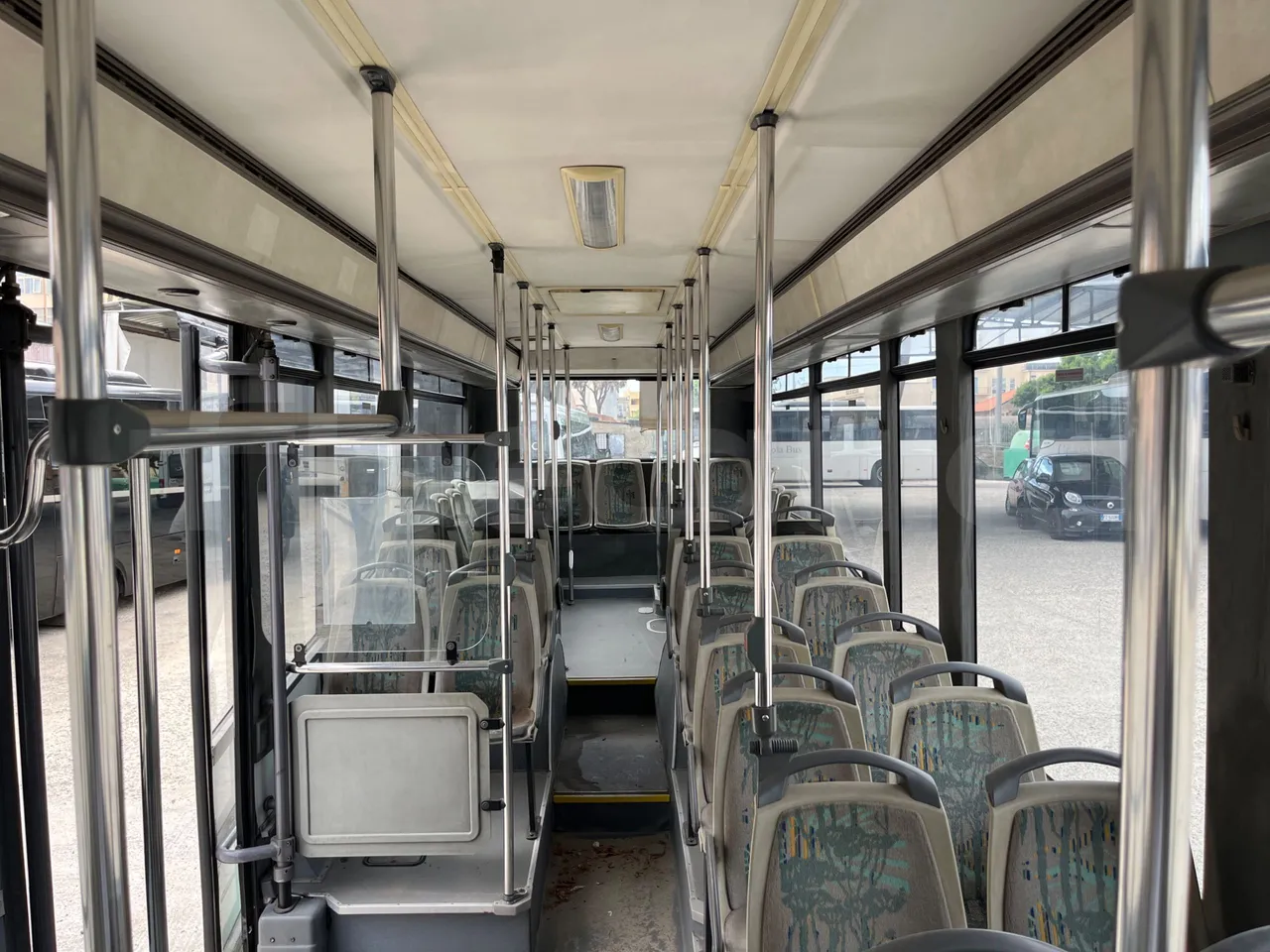 Setra S315 315 NF 457/ Euro 3 -185Kw -12 Mt - reverse view middle aisle