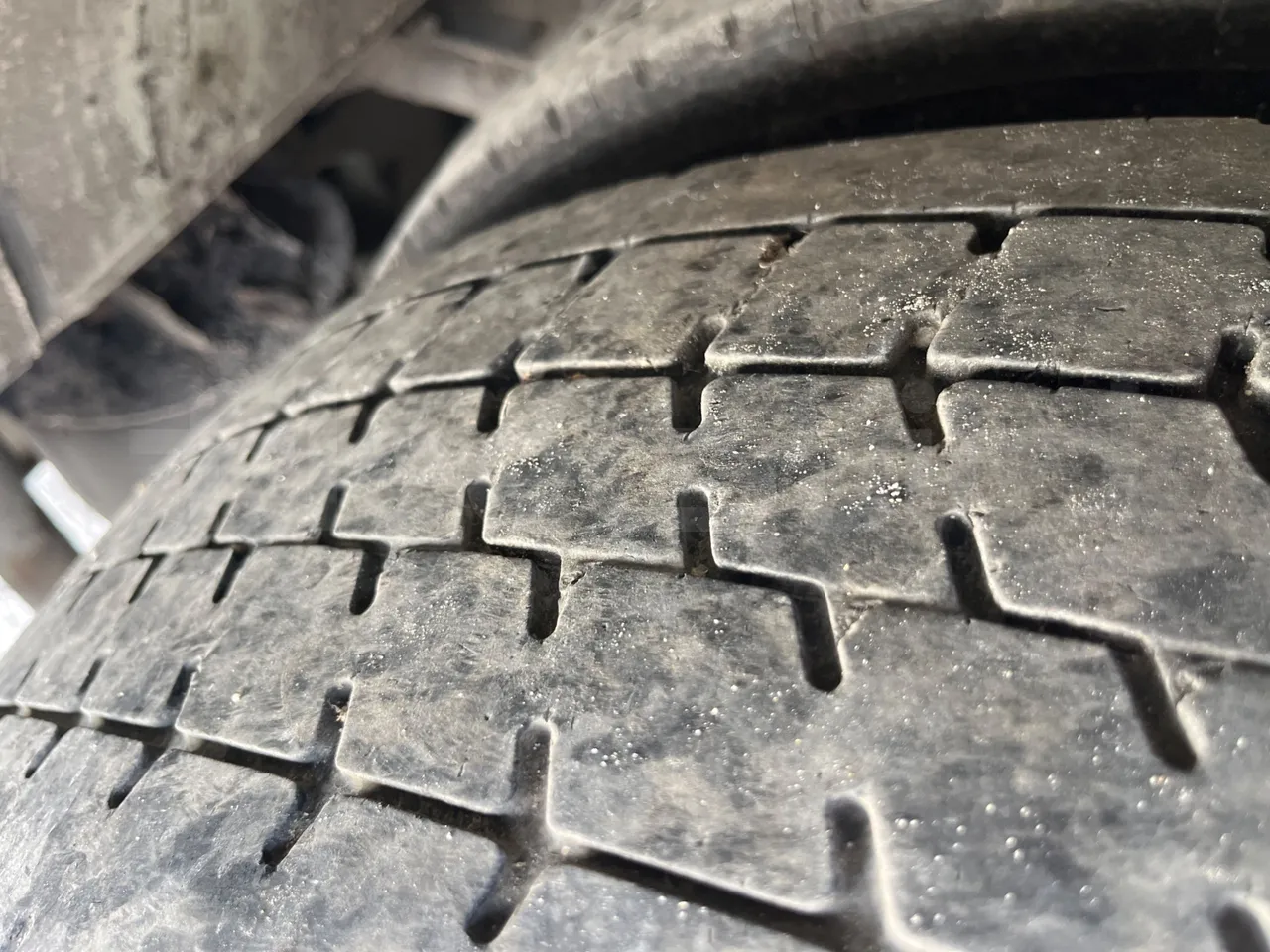 Setra S315 315 NF 457/ Euro 3 -185Kw -12 Mt - tread condition second axle tires left