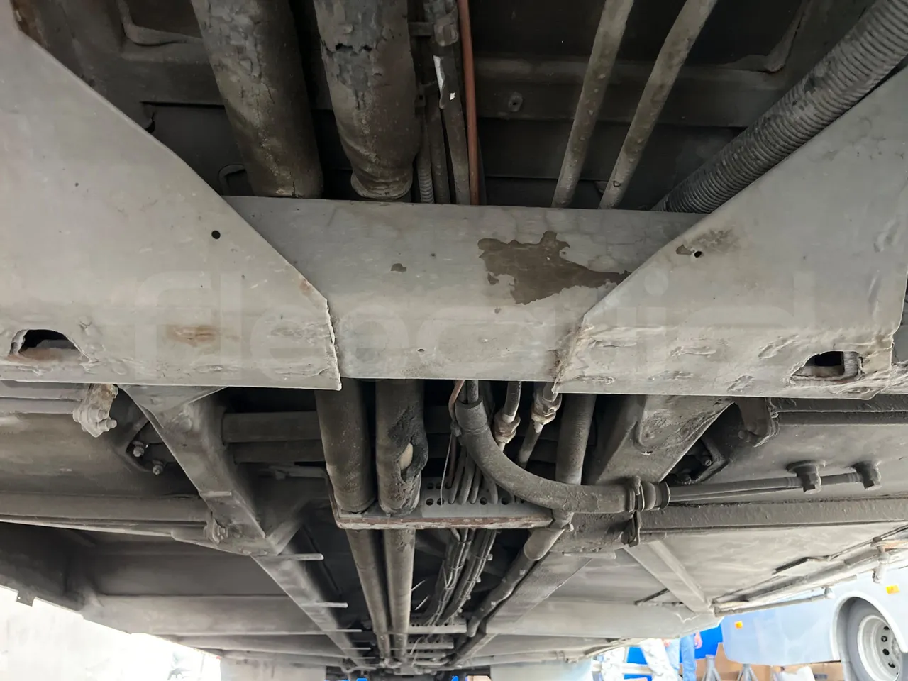 Setra S315 315 NF 457/ Euro 3 -185Kw -12 Mt - central undercarriage photo