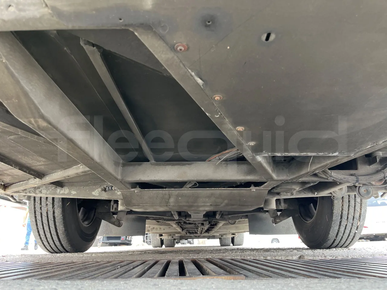 Setra S315 315 NF 457/ Euro 3 -185Kw -12 Mt - front undercarriage from front