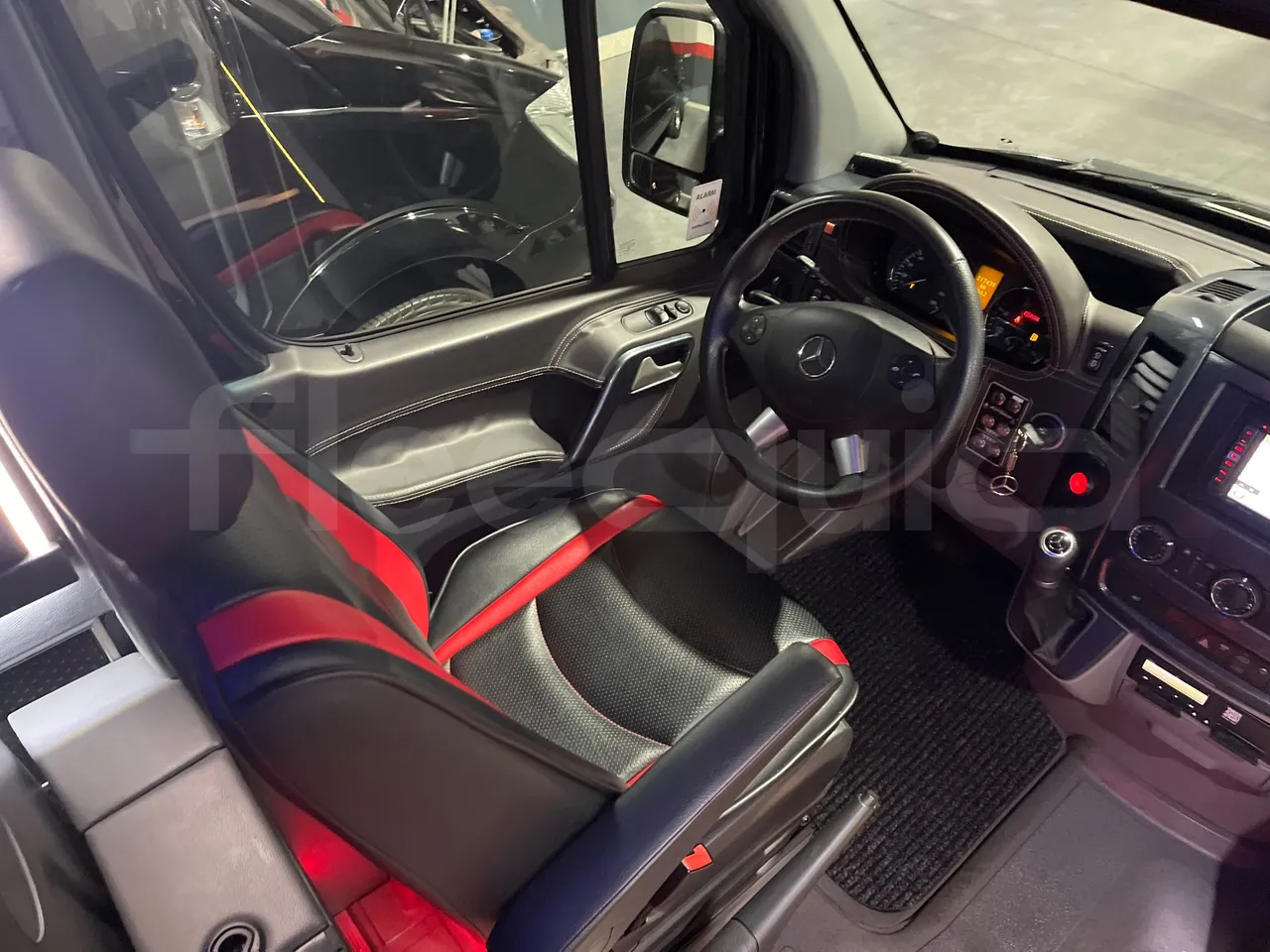 Mercedes-Benz Sprinter 906BB50 Ristè - Euro6 - 120kW - 7.367mt - driver's seat photo