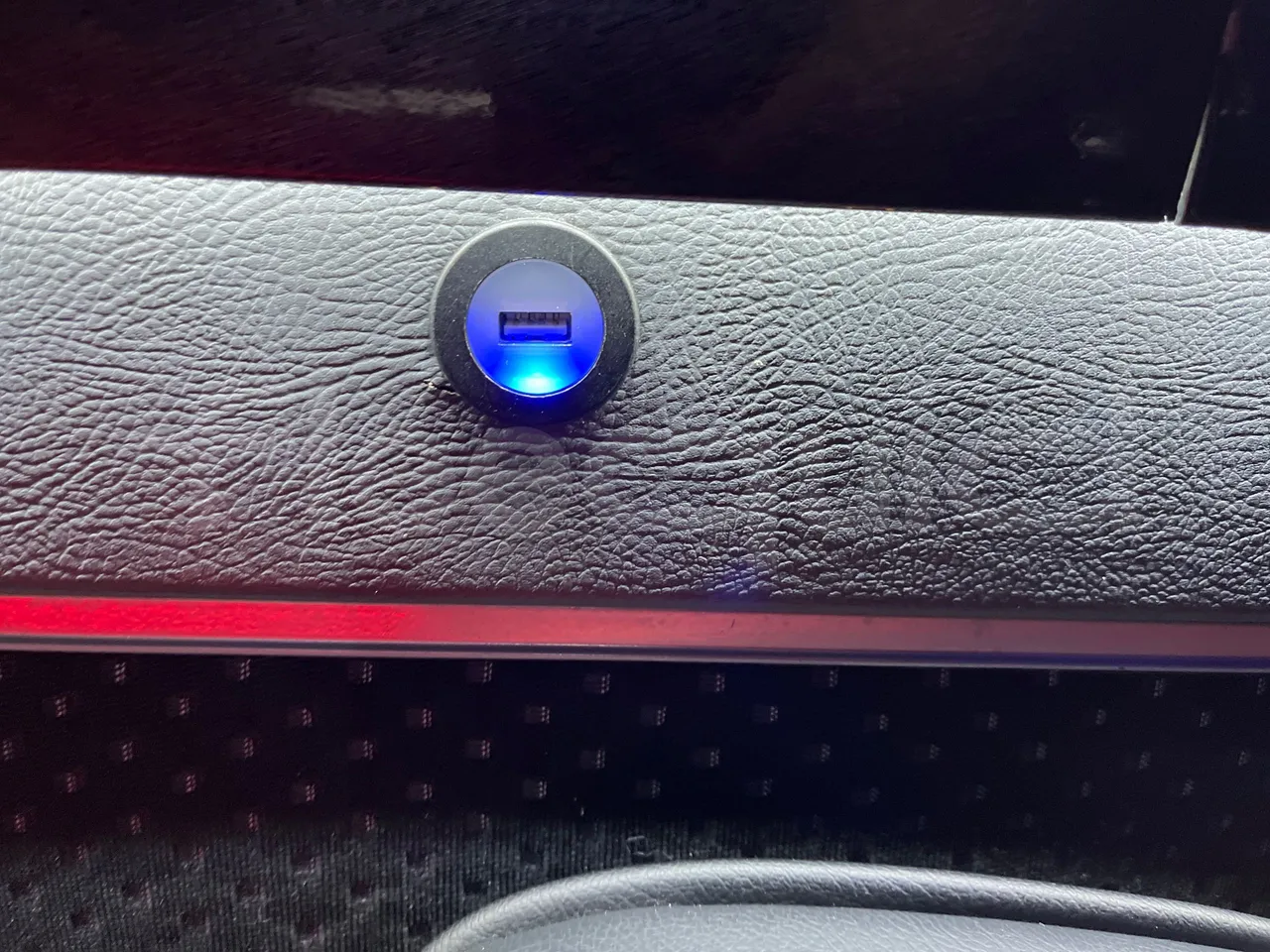 Mercedes-Benz Sprinter 906BB50 Ristè - Euro6 - 120kW - 7.367mt - footrest detail photo