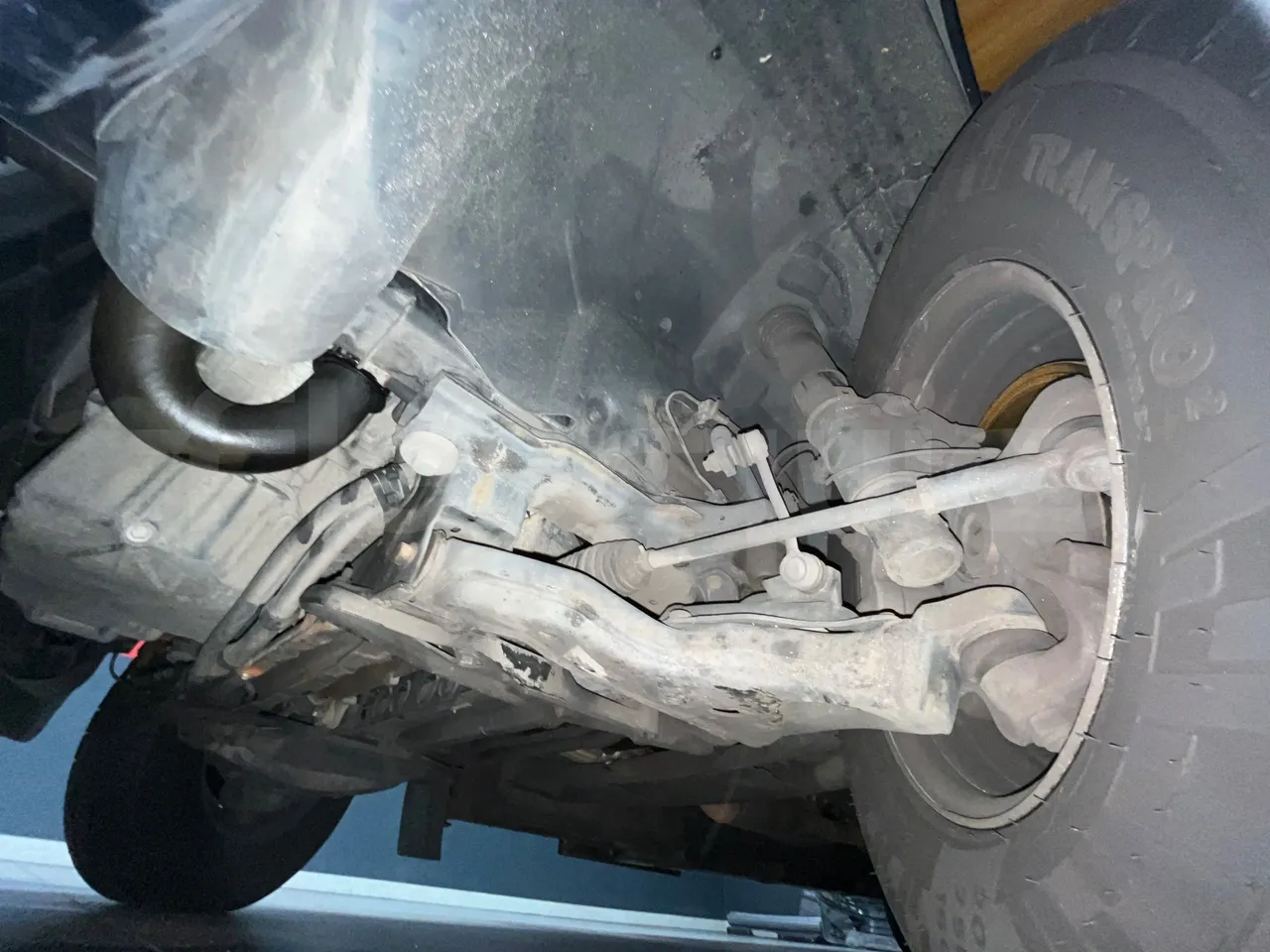 Mercedes-Benz Sprinter 906BB50 Ristè - Euro6 - 120kW - 7.367mt - front shock absorbers left