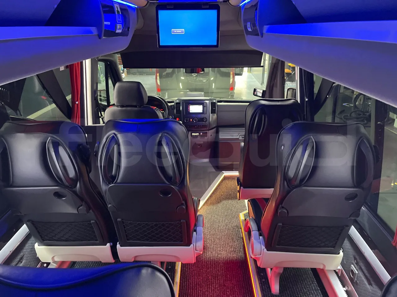 Mercedes-Benz Sprinter 906BB50 Ristè - Euro6 - 120kW - 7.367mt - forward view middle aisle