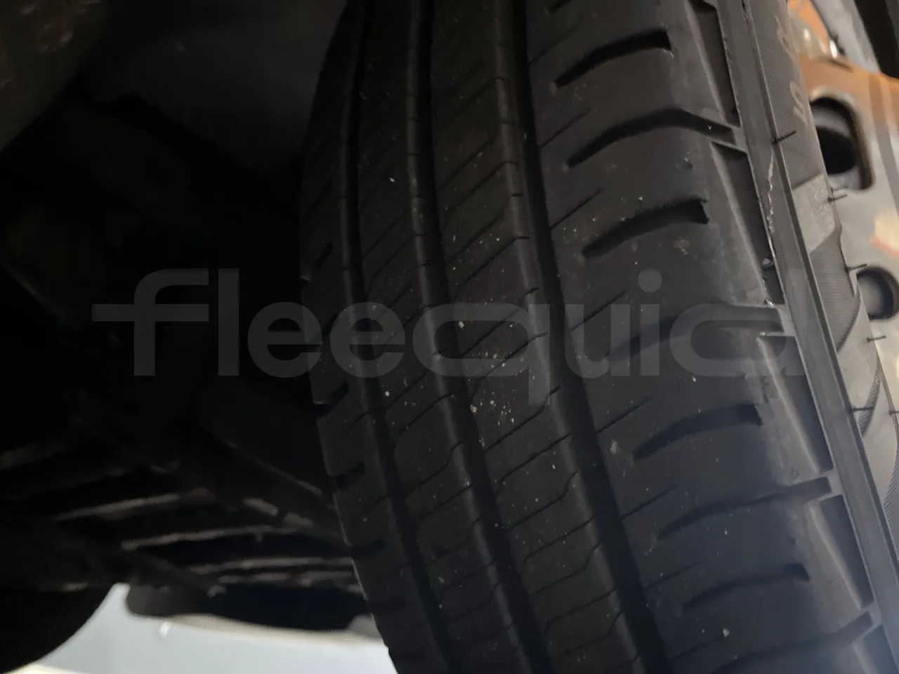 Mercedes-Benz Sprinter 906BB50 Ristè - Euro6 - 120kW - 7.367mt - tread condition front tires right
