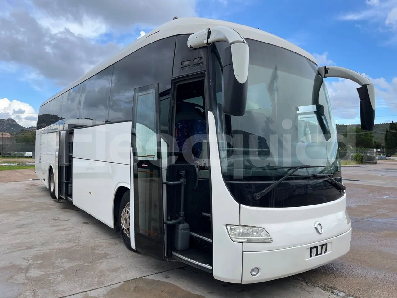 Irisbus 397E.12 397E.12  - Euro5 - 279kW - 12.410m - 3/4 right front doors open