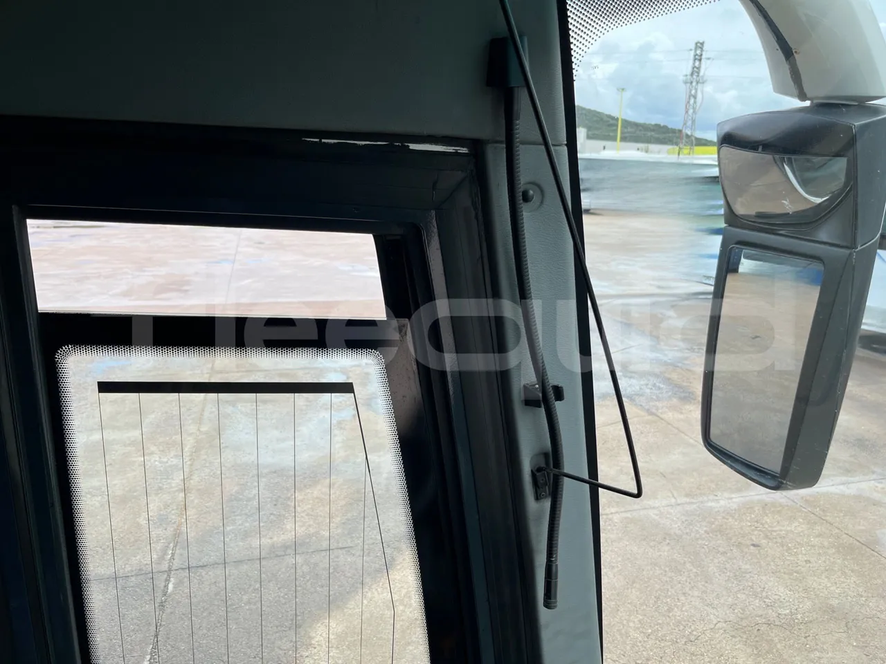 Irisbus 397E.12 397E.12  - Euro5 - 279kW - 12.410m - driver microphone accessories photo