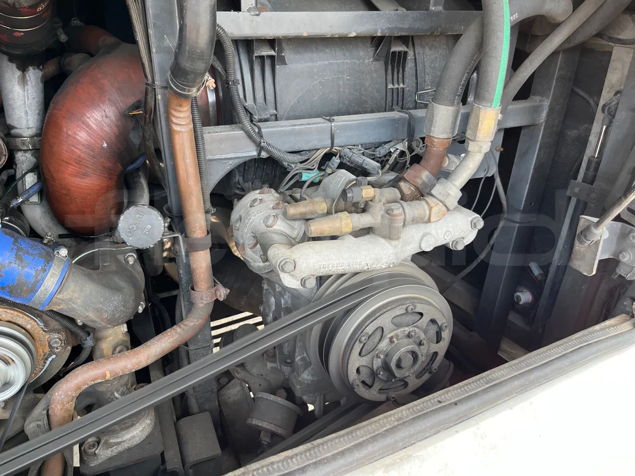 Irisbus 397E.12 397E.12  - Euro5 - 279kW - 12.410m - air conditioning compressor