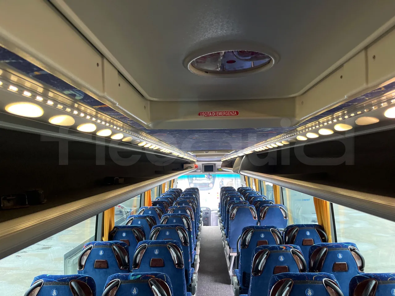Irisbus 397E.12 397E.12  - Euro5 - 279kW - 12.410m - overhead compartments photo