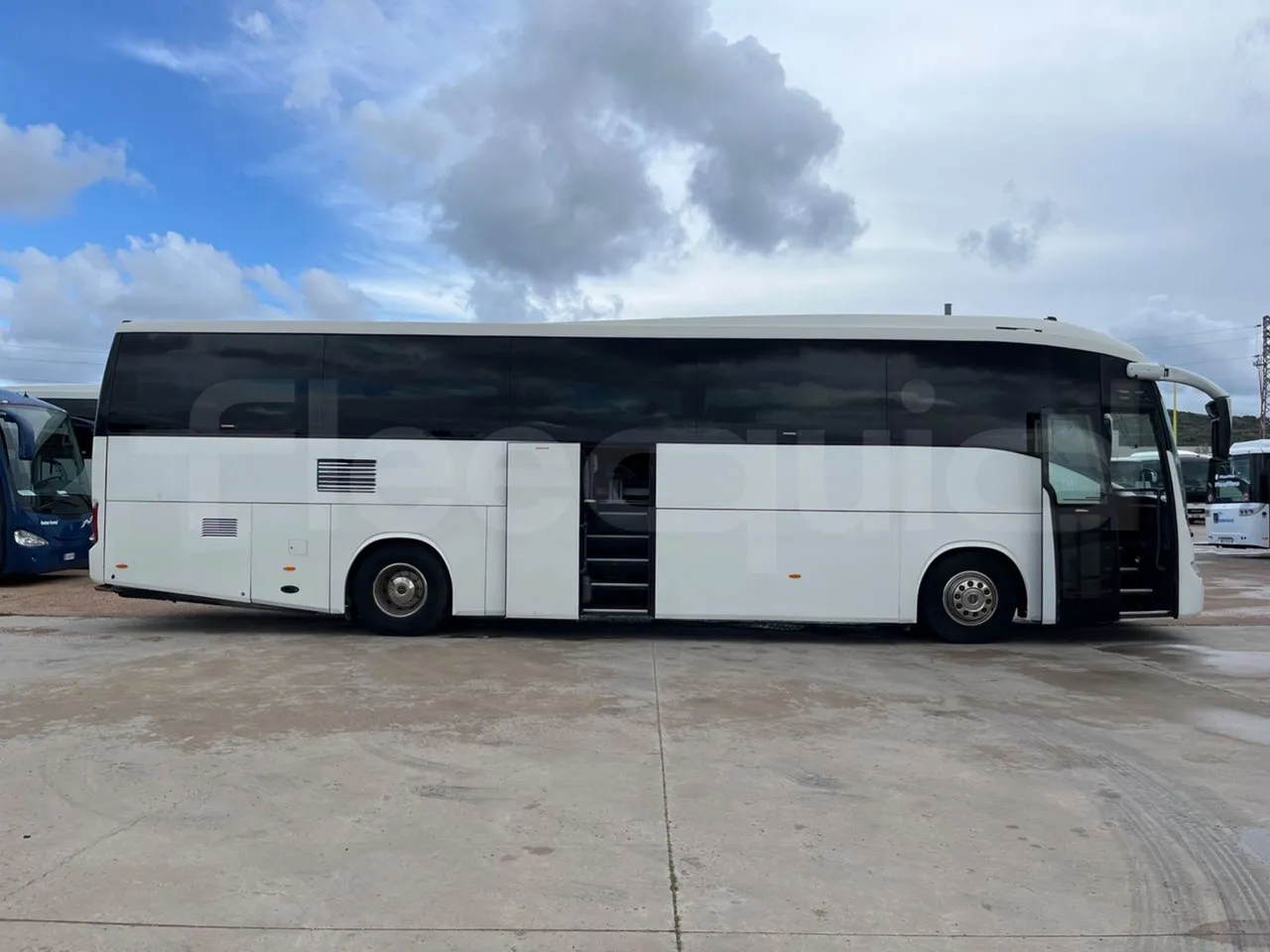 Irisbus 397E.12 397E.12  - Euro5 - 279kW - 12.410m - right side doors open