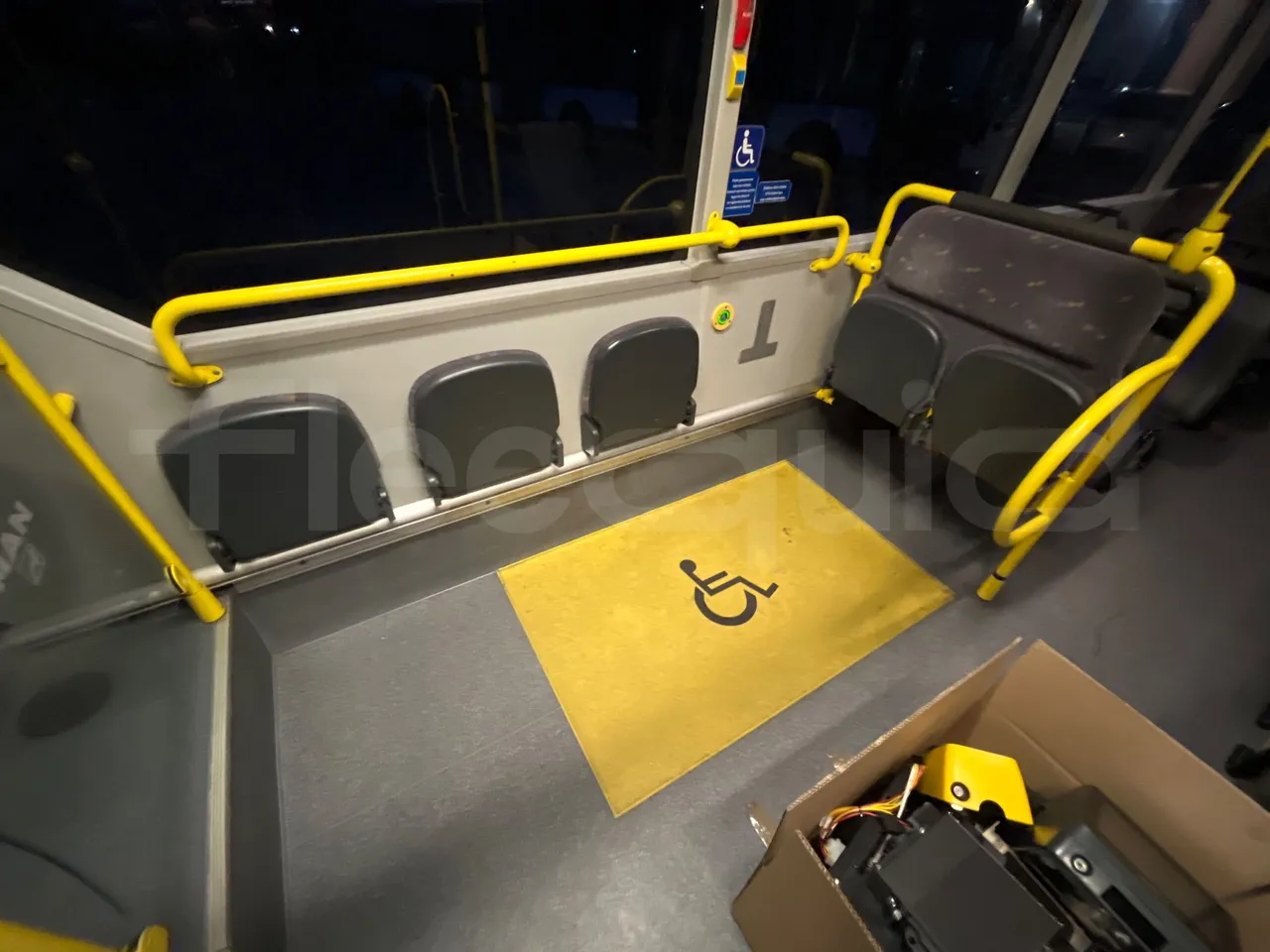 Man Lion's City A21 - EUR5 - 206kW - 11.980m - disabled area photo