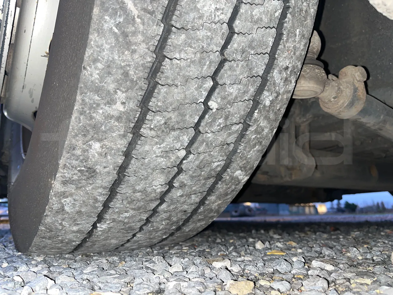 Man Lion's City A21 - EUR5 - 206kW - 11.980m - rear left tire photo