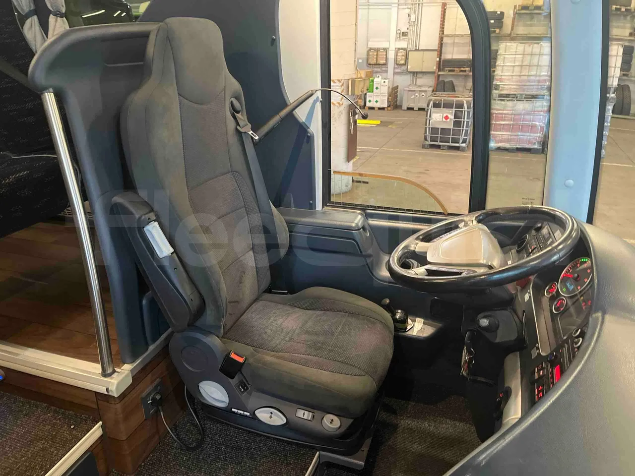 Neoplan Tourliner 2SACB - EUR6 - 324kW - 13.800m - driver's seat photo