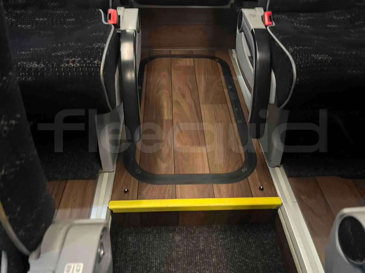 Neoplan Tourliner 2SACB - EUR6 - 324kW - 13.800m - floor hatches photo
