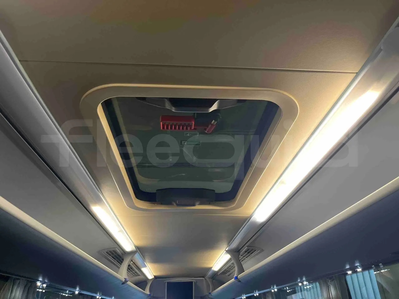 Neoplan Tourliner 2SACB - EUR6 - 324kW - 13.800m - roof hatch 2