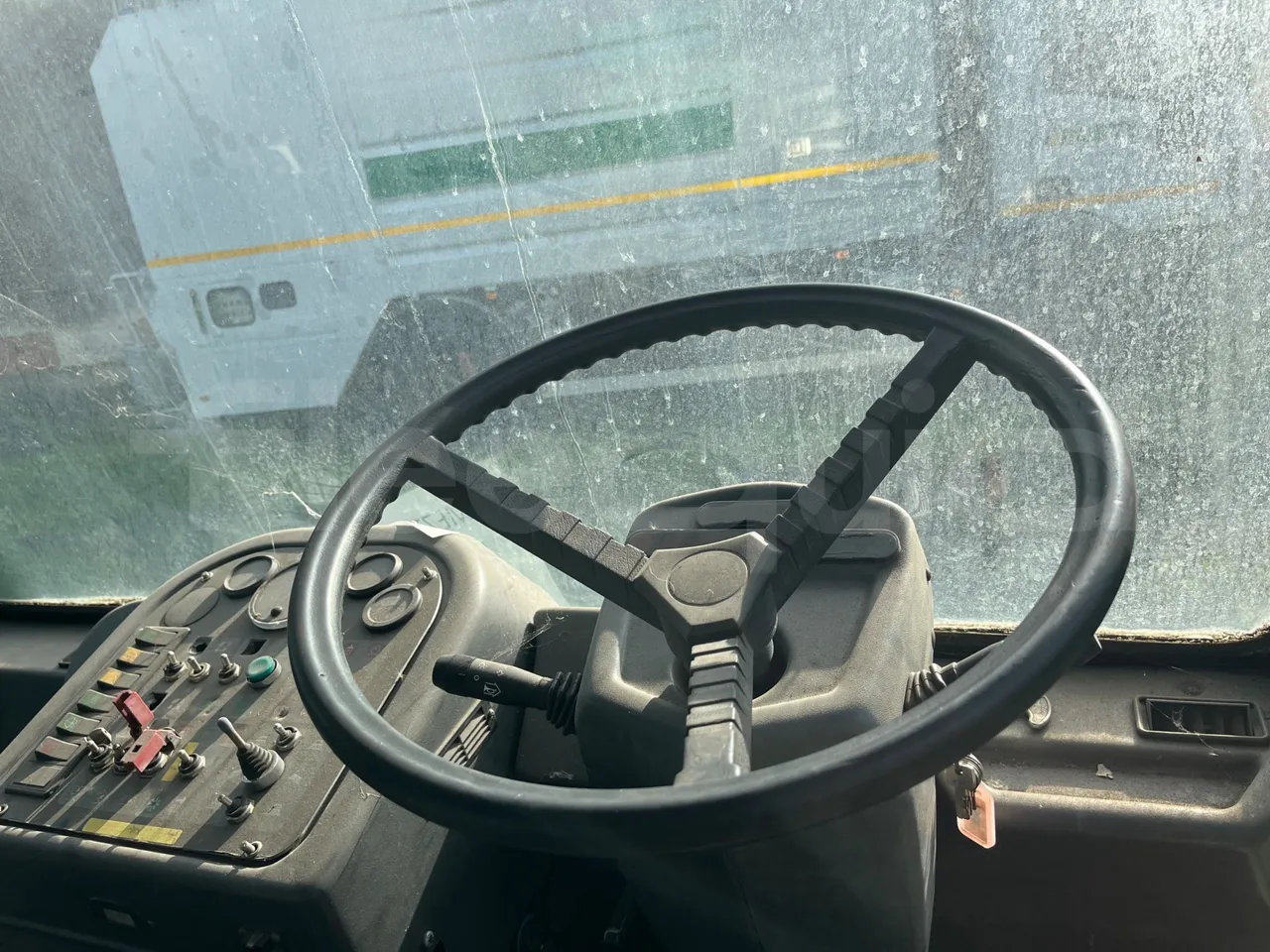 Dulevo 5010 L - 5.890mt - buttons panels on