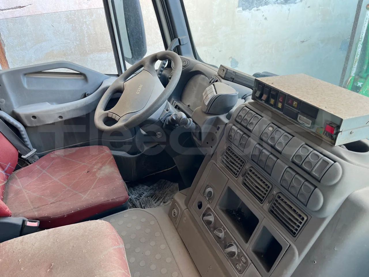 Iveco Magirus A260S/E4 FARID T1SM25 - Euro5 - 228kW - 9.685mt - buttons panels on