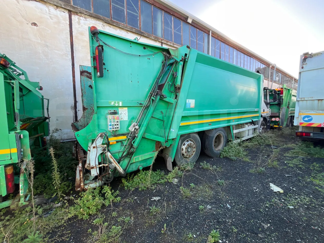 Iveco Magirus A260S/E4 FARID T1SM25 - Euro5 - 228kW - 9.685mt - right side doors closed
