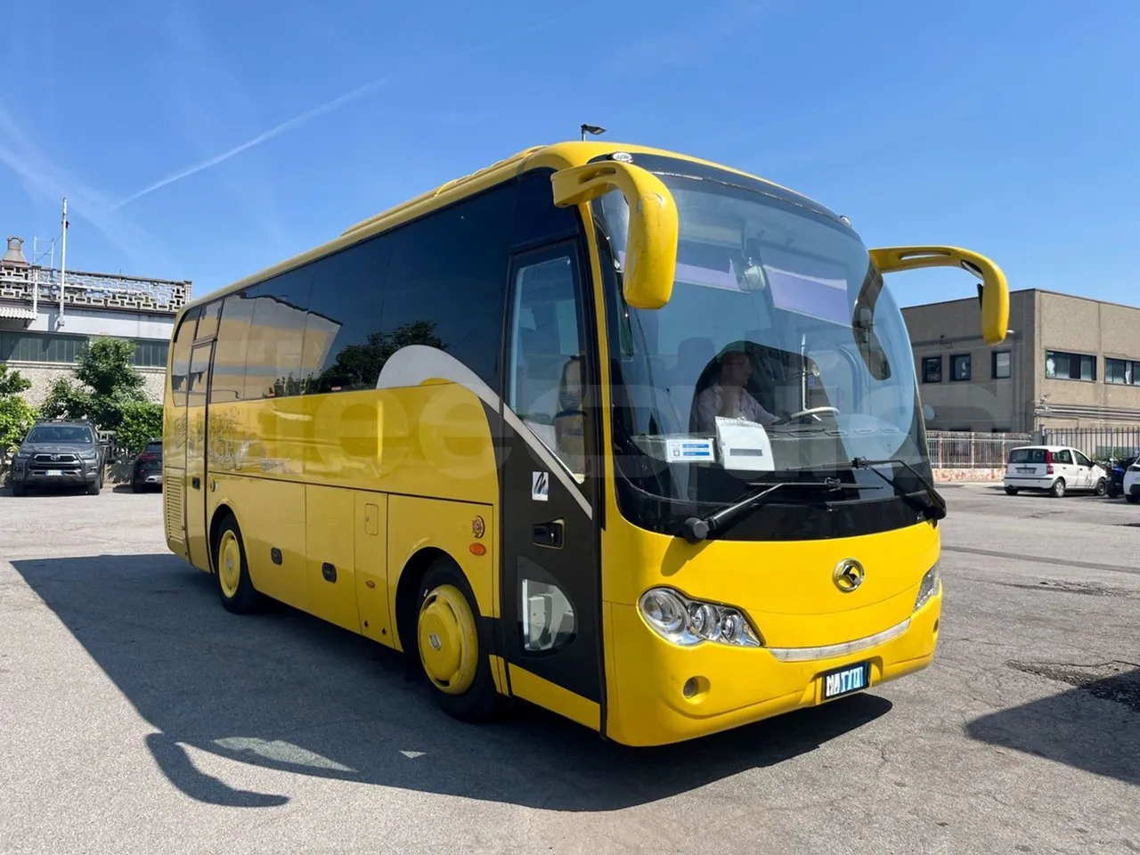 King Long XMQ6800 2AL1AA2B - Euro5 - 148kW - 7.995mt - 3/4 front right doors