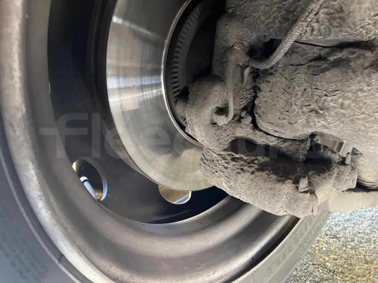 King Long XMQ6800 2AL1AA2B - Euro5 - 148kW - 7.995mt - front discs right