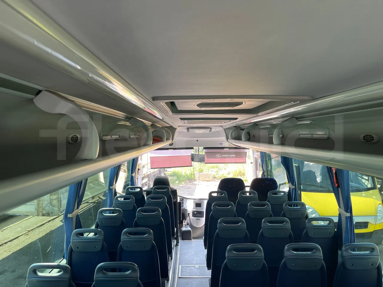 King Long XMQ6800 2AL1AA2B - Euro5 - 148kW - 7.995mt - overhead compartments photo