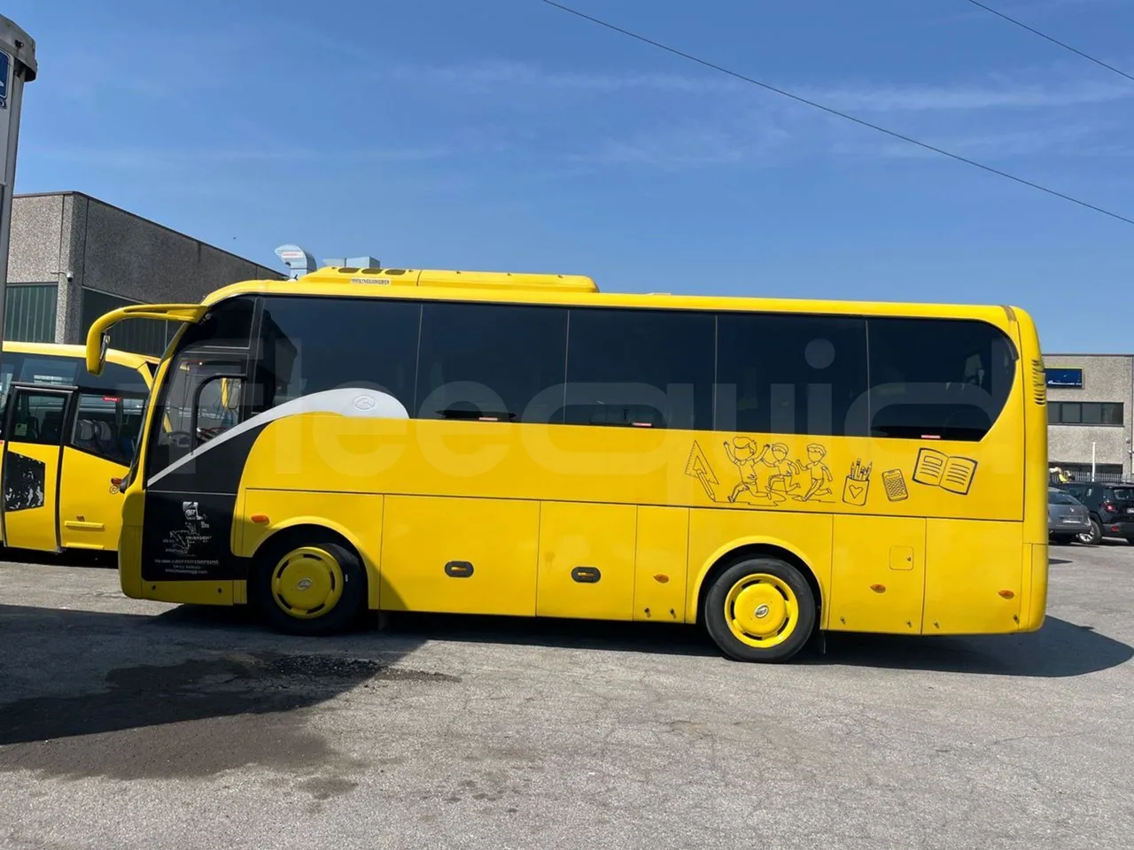 King Long XMQ6800 2AL1AA2B - Euro5 - 148kW - 7.995mt - left side photo
