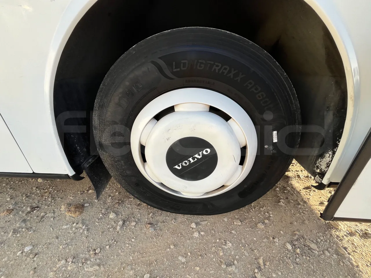 Volvo Barbi Echo B12 60/38  - Euro2 - 279kW - 12mt - front left tire measurements
