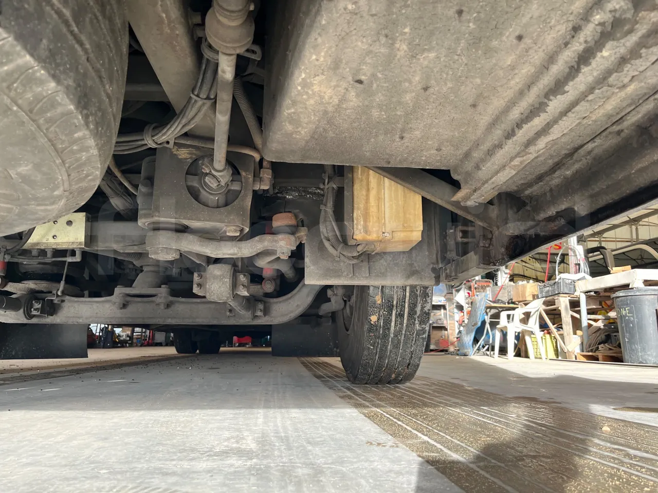 Volvo Barbi Echo B12 60/38  - Euro2 - 279kW - 12mt - front axle left side