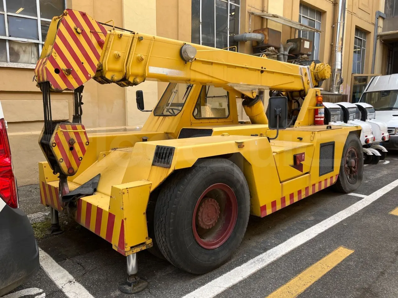 Manghi Gru MTA 160/1 MTA 160/1 - 81kW - 3/4 front left (mandatory for bus to scrap)