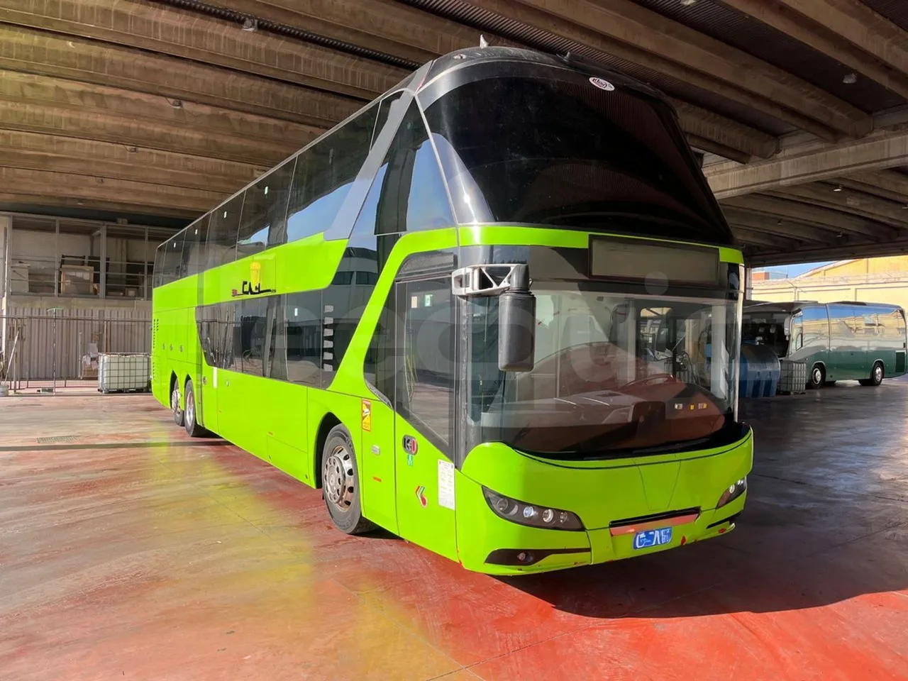 Neoplan Skyliner V6ACE - Euro6 - 375kW - 14mt - 3/4 front right doors