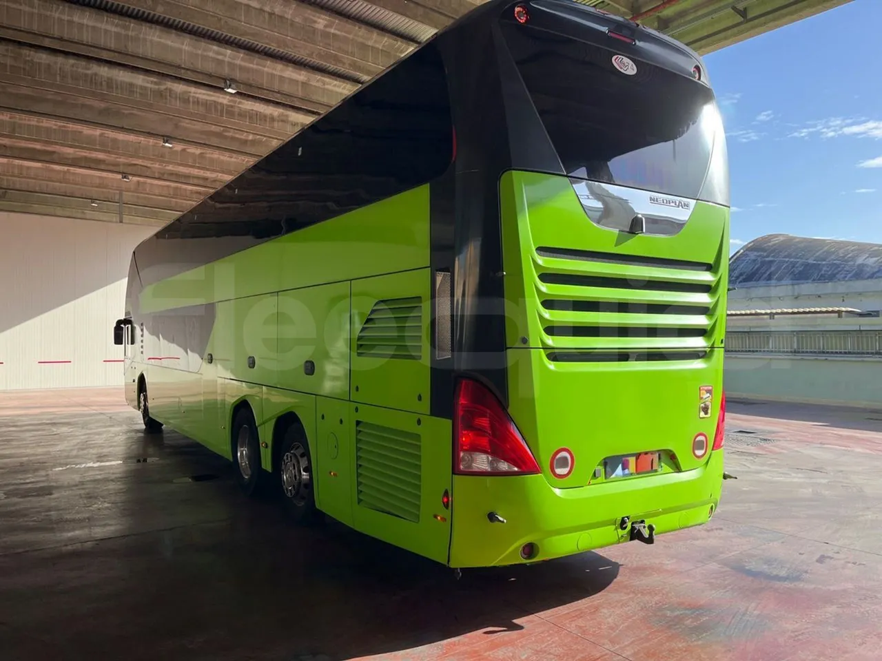 Neoplan Skyliner V6ACE - Euro6 - 375kW - 14mt - 3/4 left rear side