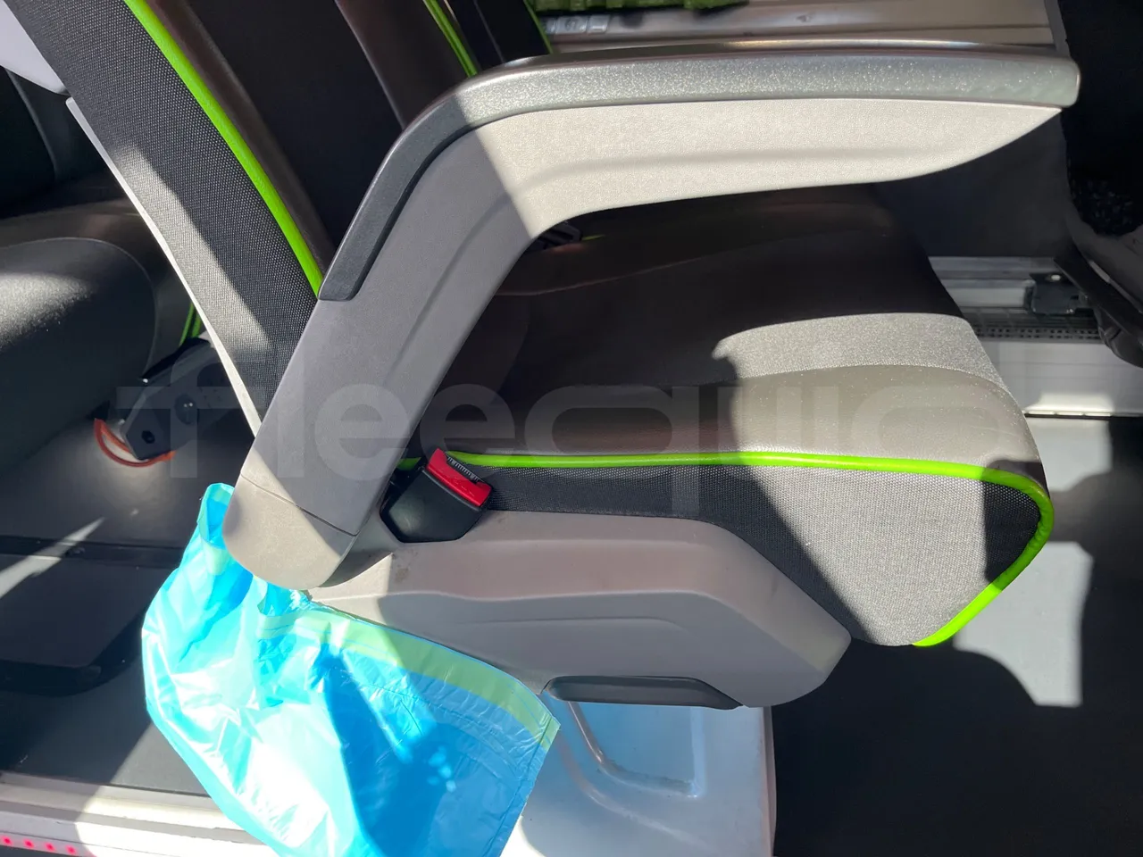 Neoplan Skyliner V6ACE - Euro6 - 375kW - 14mt - armrest detail photo