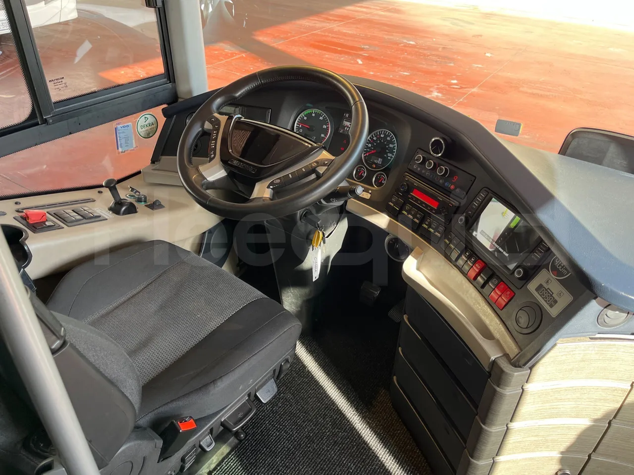 Neoplan Skyliner V6ACE - Euro6 - 375kW - 14mt - buttons panels on