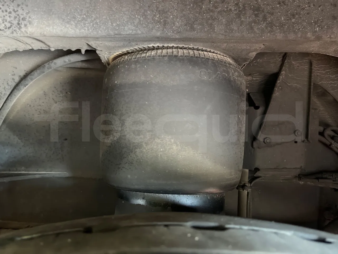 Neoplan Skyliner V6ACE - Euro6 - 375kW - 14mt - front air springs right