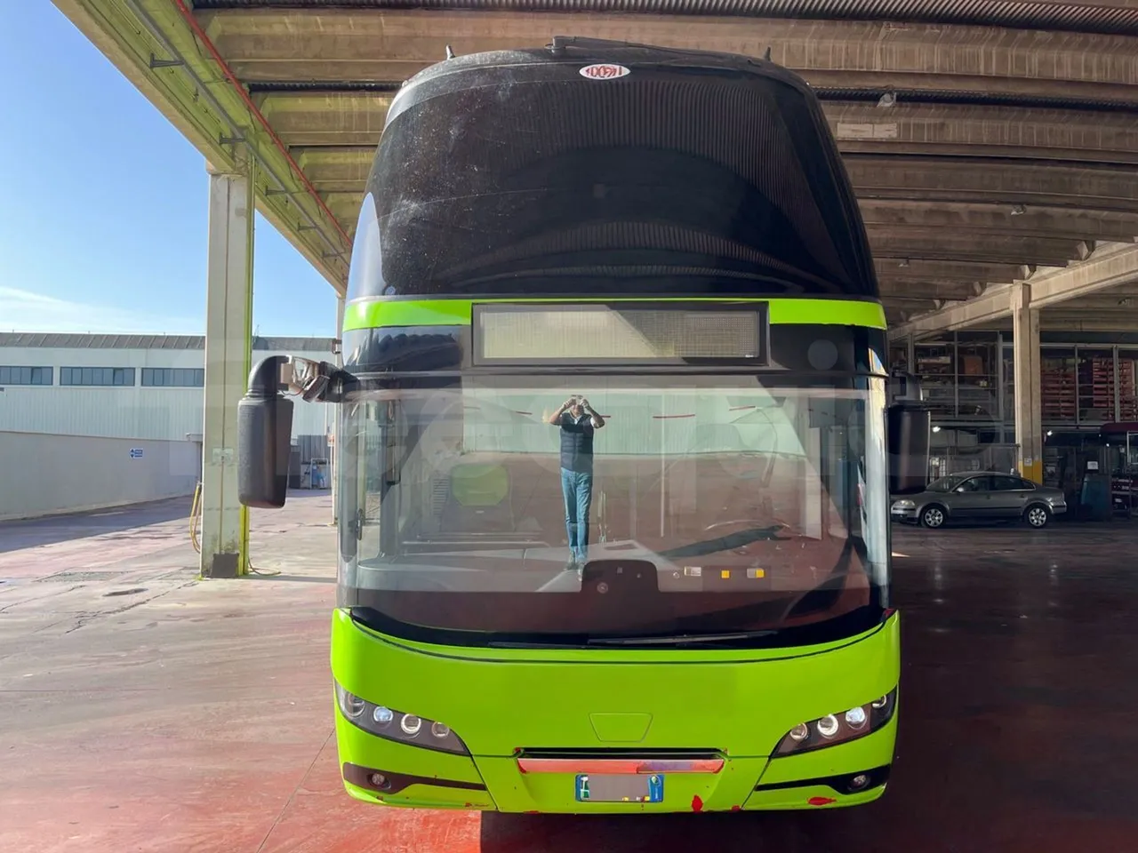Neoplan Skyliner V6ACE - Euro6 - 375kW - 14mt - front photo