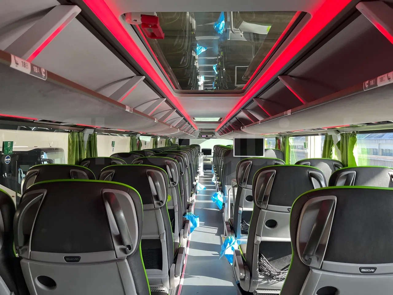 Neoplan Skyliner V6ACE - Euro6 - 375kW - 14mt - forward view all seats last row height