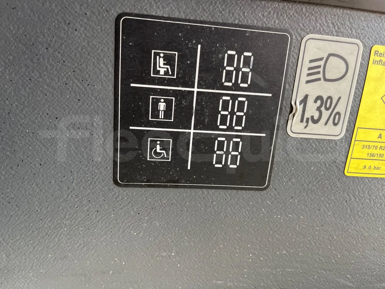 Neoplan Skyliner V6ACE - Euro6 - 375kW - 14mt - seat plate photo