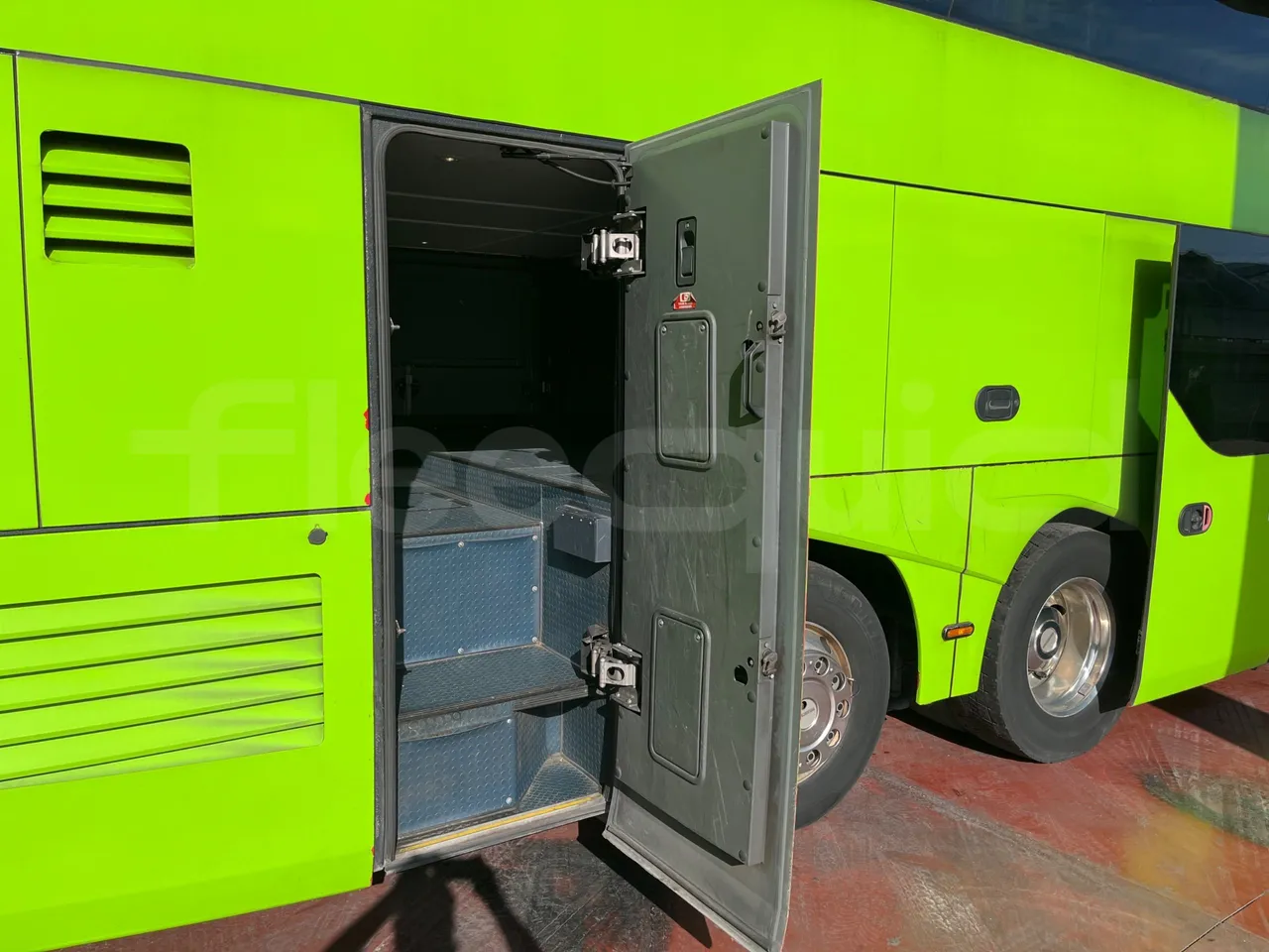 Neoplan Skyliner V6ACE - Euro6 - 375kW - 14mt - vehicle plate photo