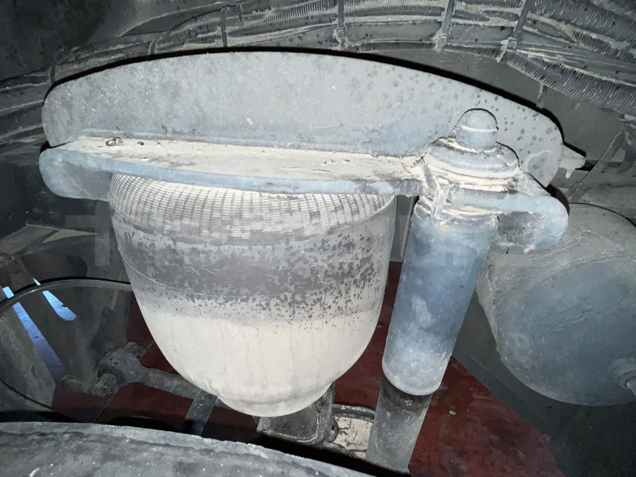 Neoplan Skyliner V6ACE - Euro6 - 375kW - 14mt - axel 3 shock absorbers 1 right