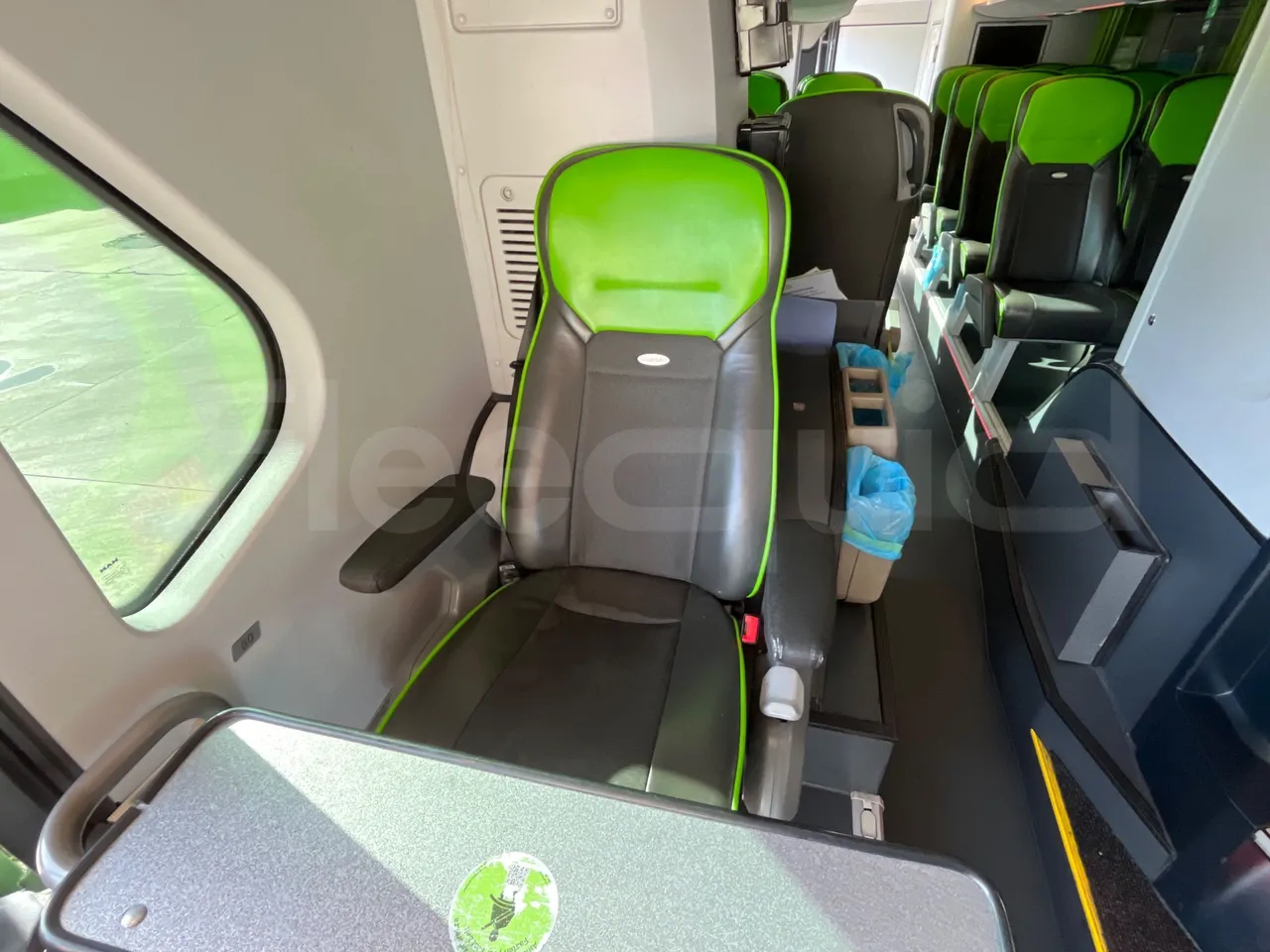 Neoplan Skyliner V6ACE - Euro6 - 375kW - 14mt - hostess seat photo