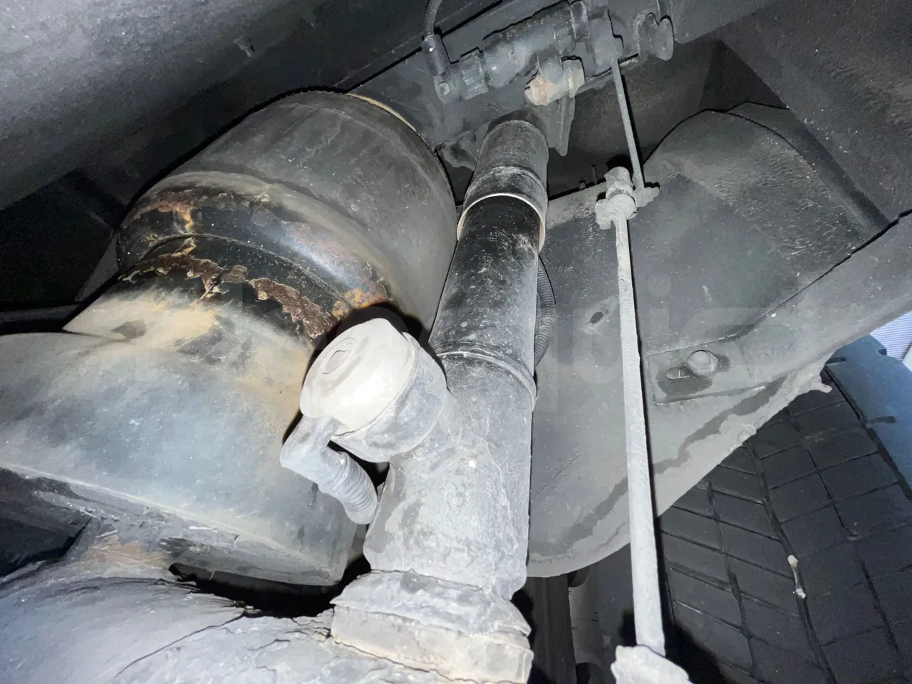 Neoplan Skyliner V6ACE - Euro6 - 375kW - 14mt - axle 2 shock absorbers 1 left