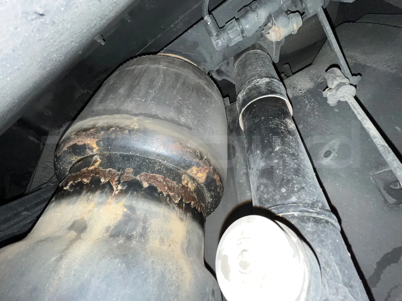 Neoplan Skyliner V6ACE - Euro6 - 375kW - 14mt - axle 2 shock absorbers 2 left