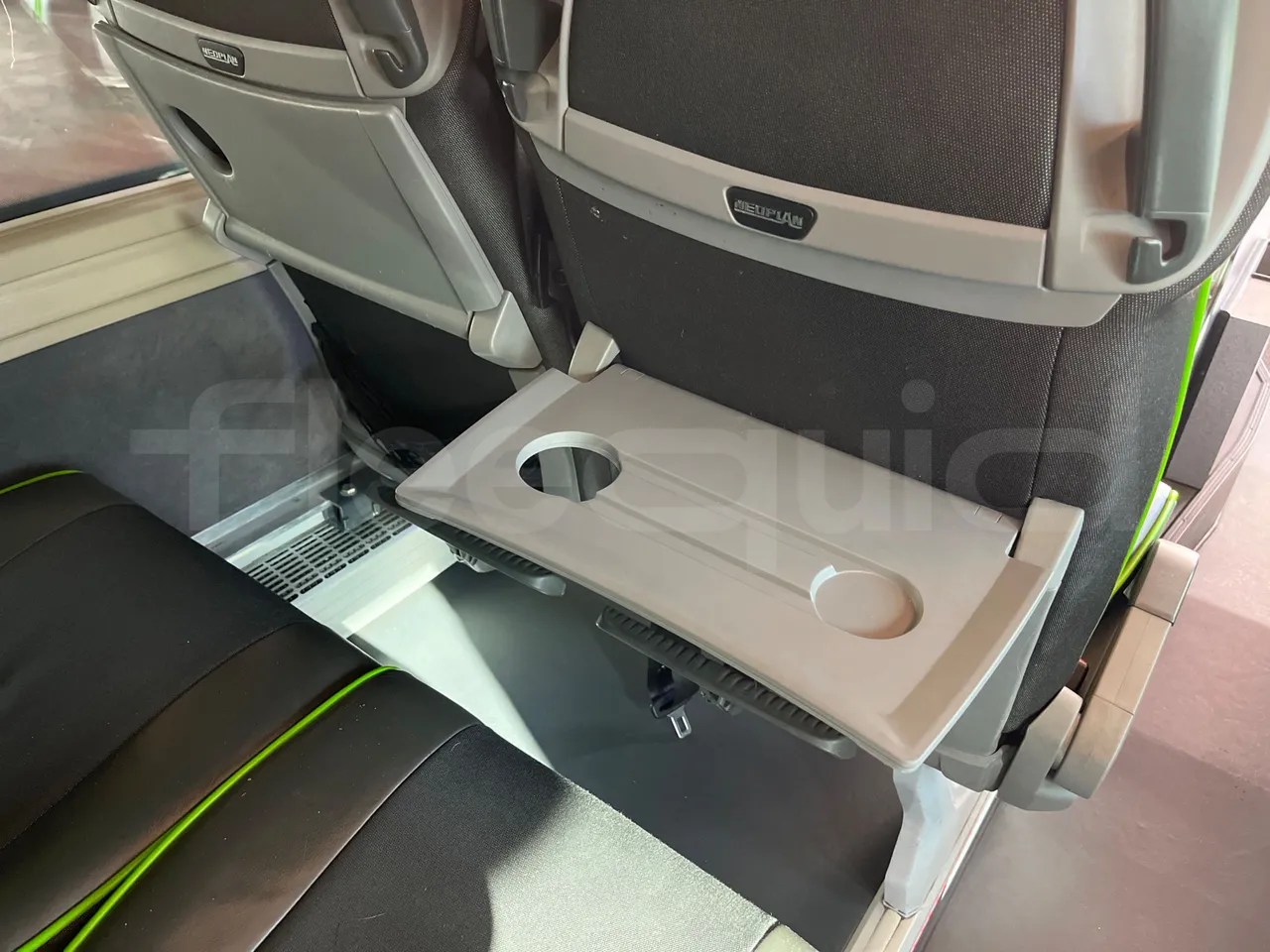 Neoplan Skyliner V6ACE - Euro6 - 375kW - 14mt - table detail photo
