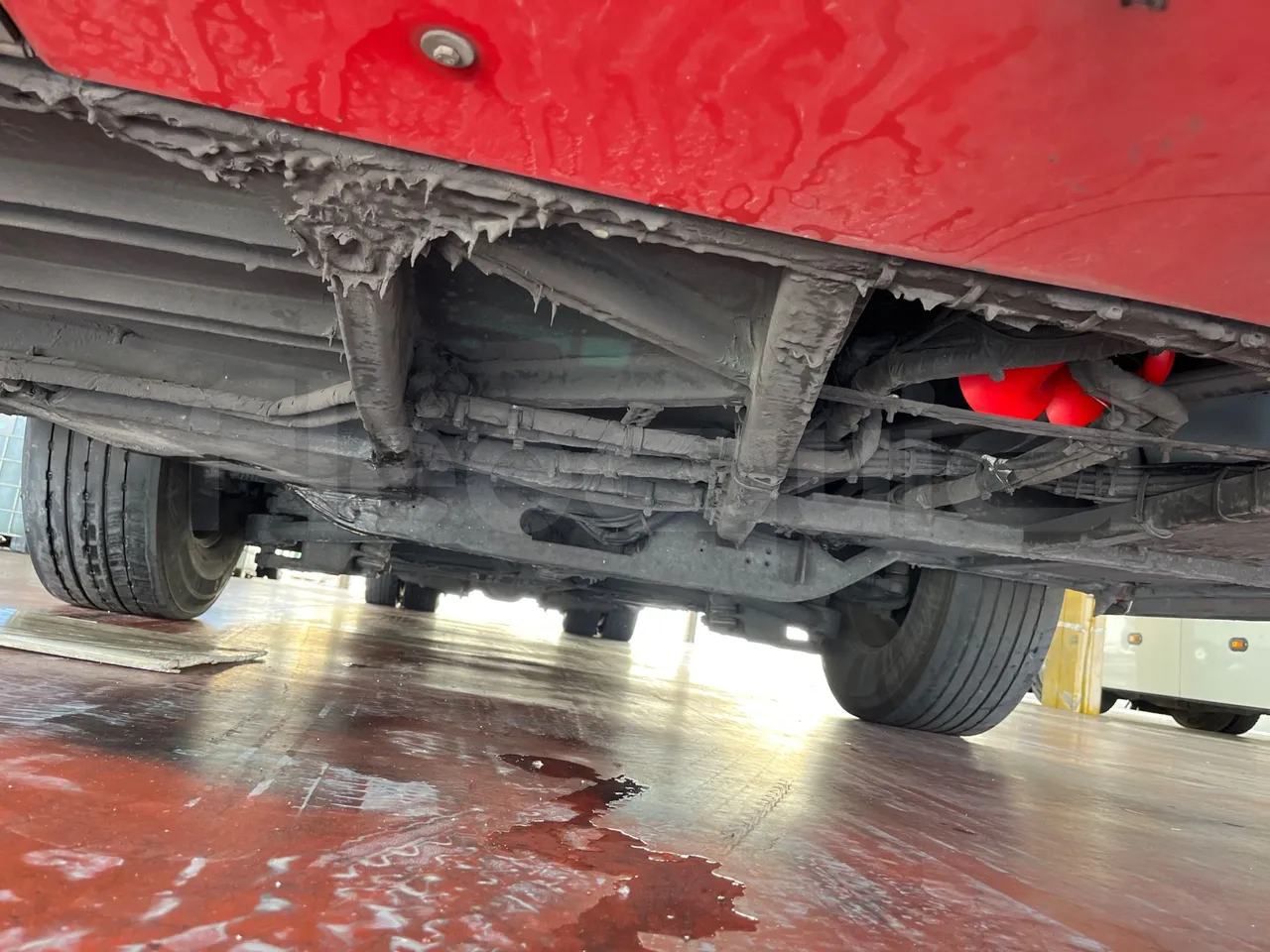 Neoplan Skyliner V6ACE - Euro6 - 375kW - 14mt - front undercarriage from front